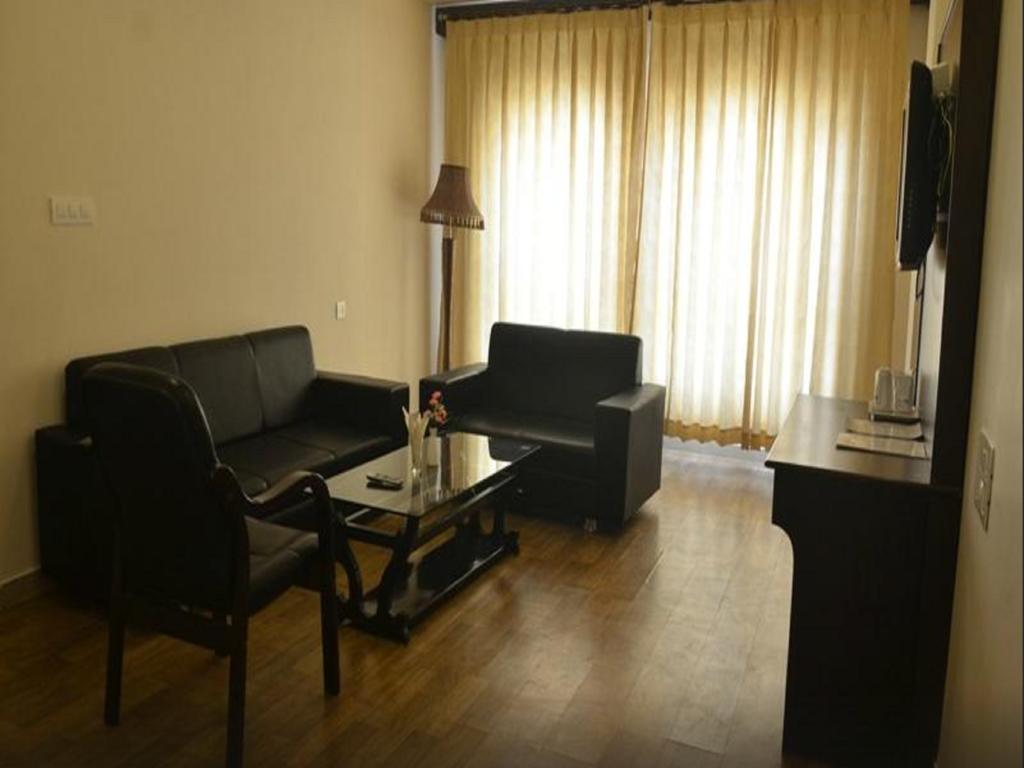 Hotel Seven Sky Clarks Exotica à Bhuj Chambre photo