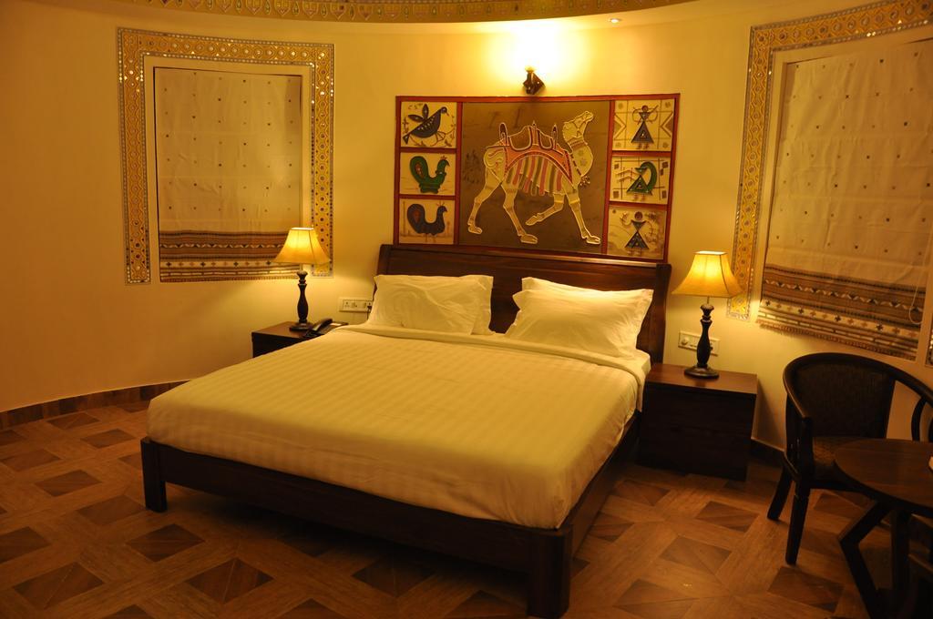 Hotel Seven Sky Clarks Exotica à Bhuj Chambre photo