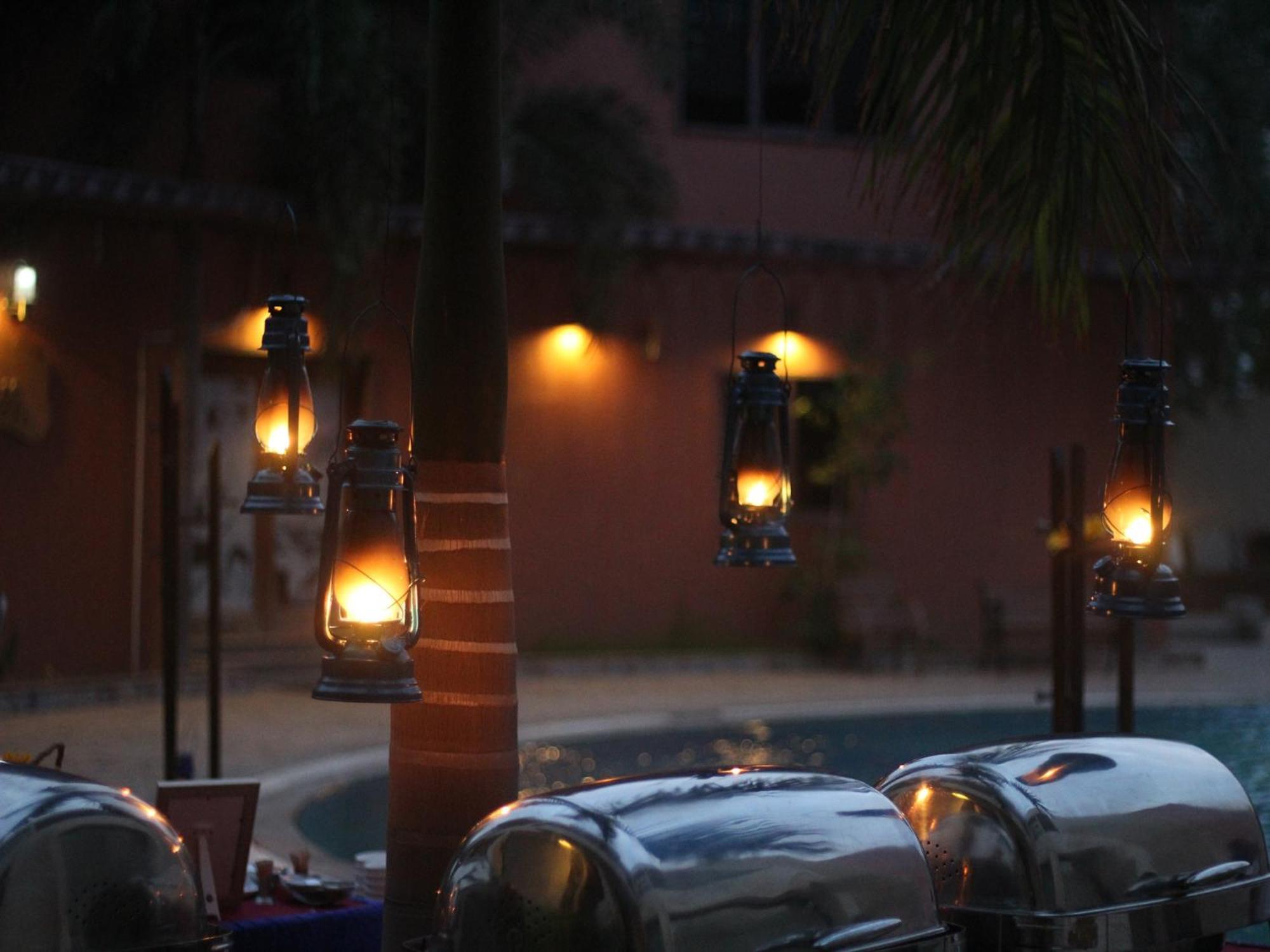 Hotel Seven Sky Clarks Exotica à Bhuj Extérieur photo