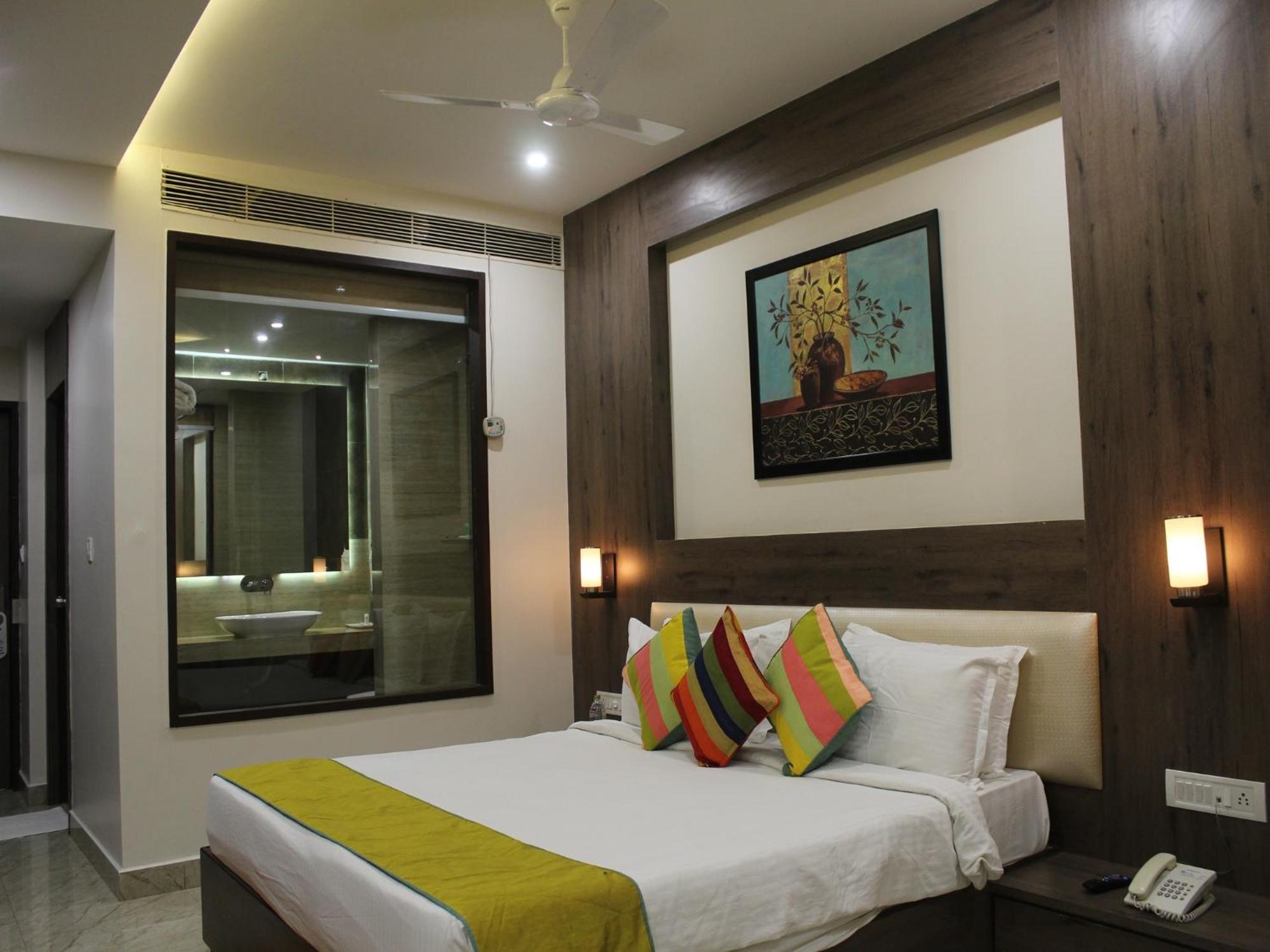Hotel Seven Sky Clarks Exotica à Bhuj Extérieur photo