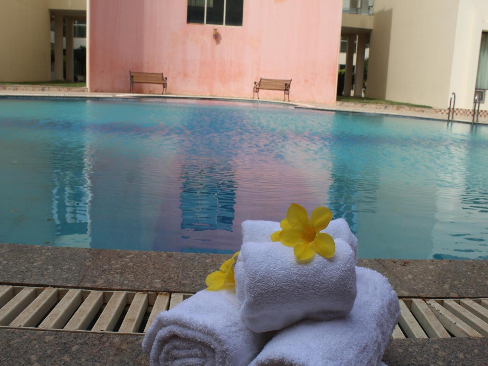 Hotel Seven Sky Clarks Exotica à Bhuj Extérieur photo